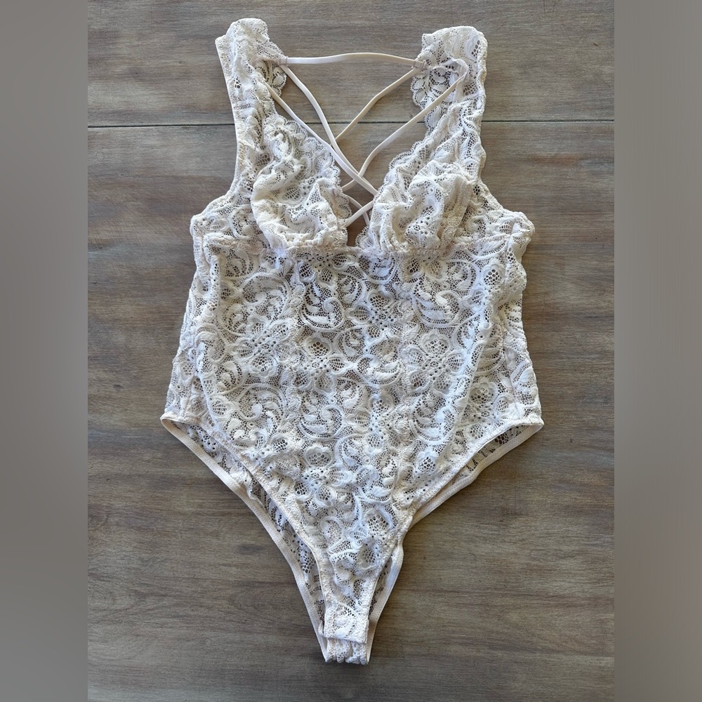 Forever21 Off-White Strappy floral Lace Lingerie Teddy M